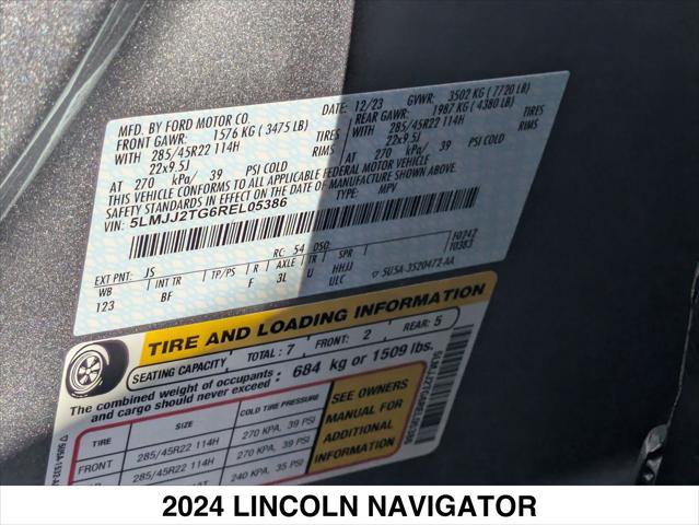 Used 2024 Lincoln Navigator Black Label AWD/4WD image 34