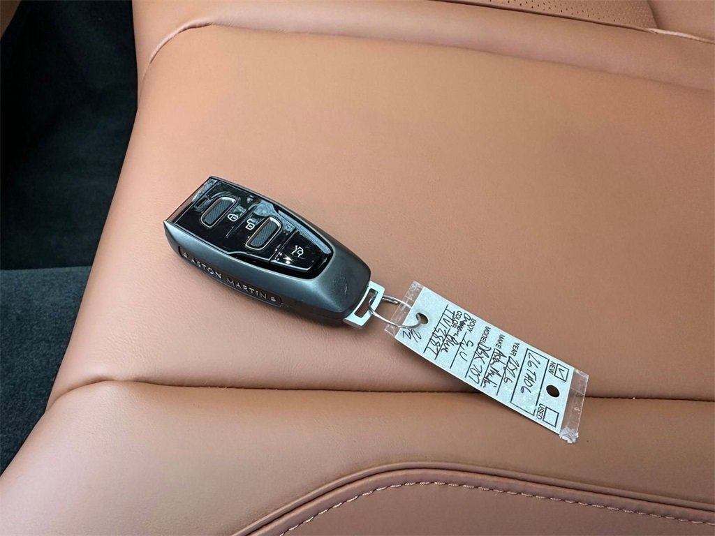 New 2026 Aston Martin DBX 707 image 32