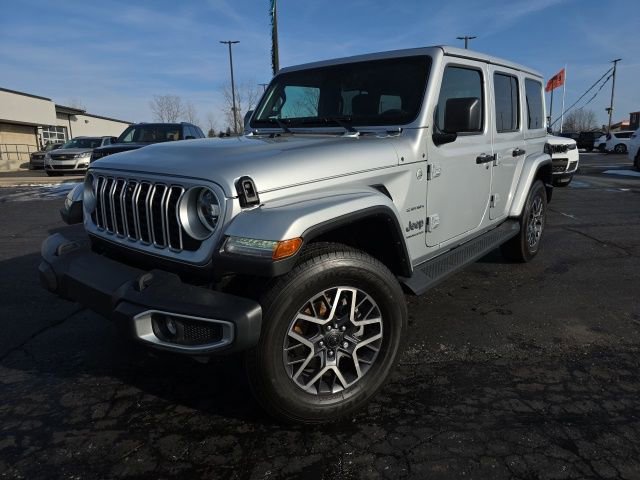 Used 2024 Jeep Wrangler Sahara w/ Technology Group image 2