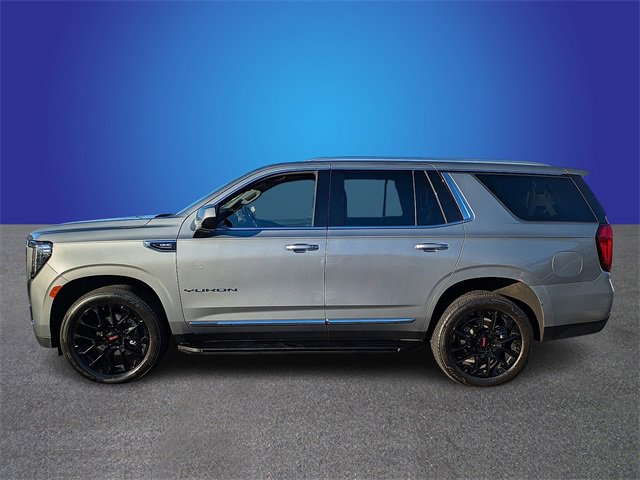 Used 2023 GMC Yukon SLT image 2