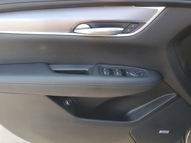 Certified 2025 Cadillac XT5 Luxury AWD/4WD image 10
