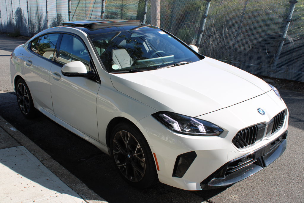 Used 2025 BMW 228i xDrive AWD/4WD image 4