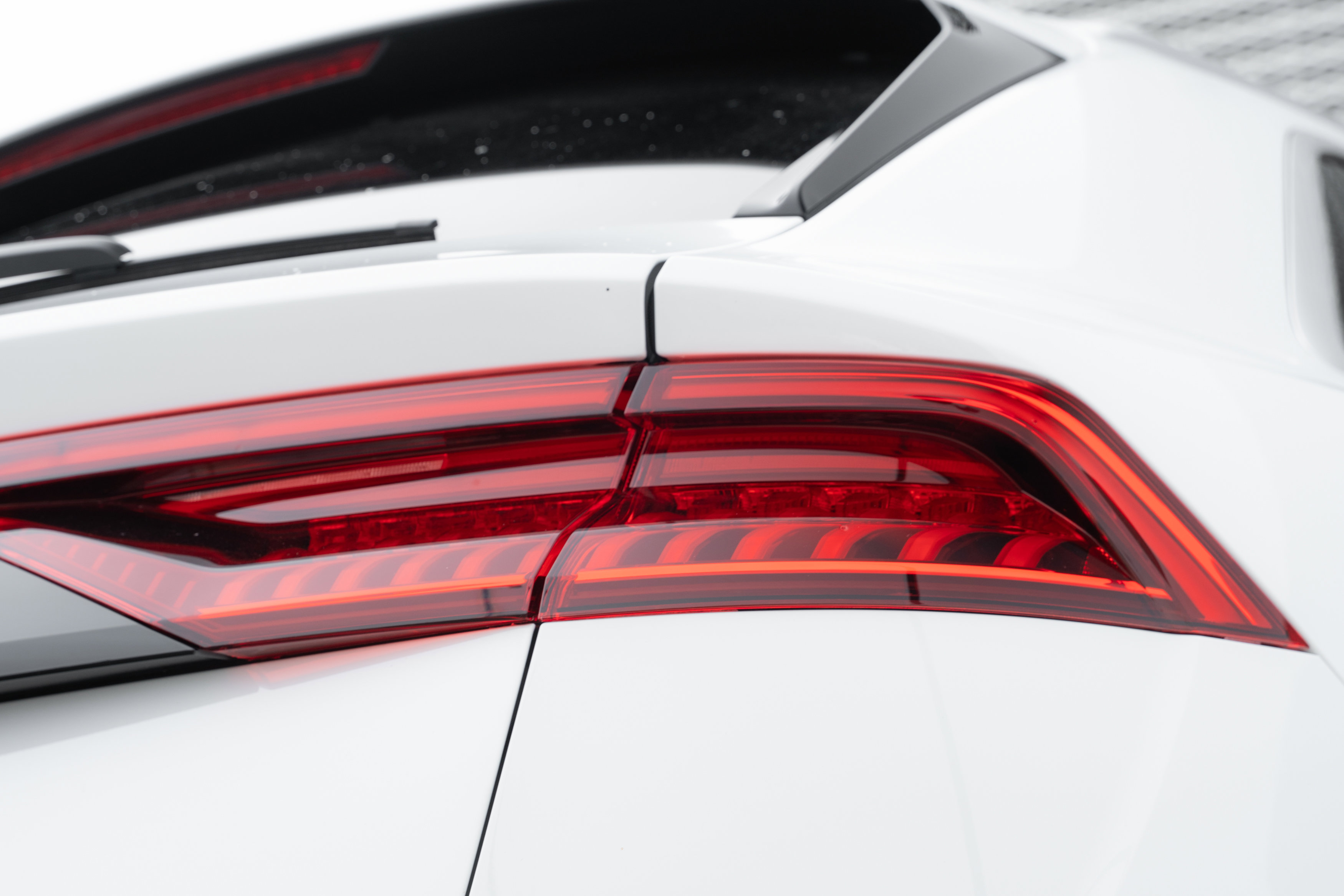 Used 2022 Audi Q8 Premium Plus w/ Premium Plus Package image 32