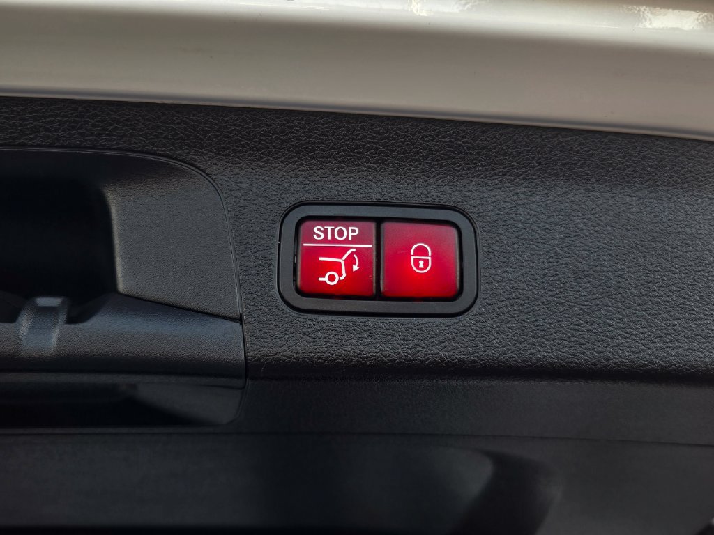 Used 2020 Mercedes-Benz GLS 450 4MATIC image 37