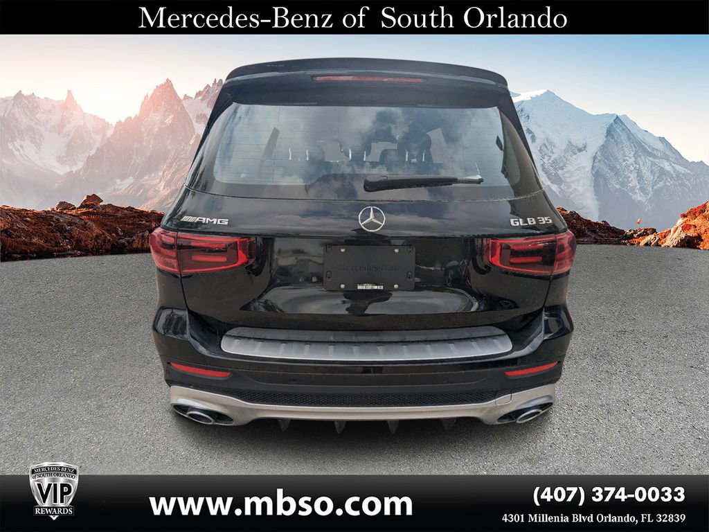 New 2024 Mercedes-Benz GLB 35 AMG 4MATIC image 3