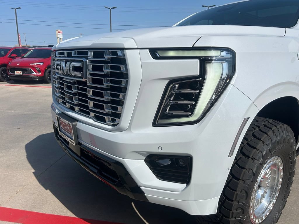 New 2026 GMC Yukon XL Denali w/ Denali Reserve Package AWD/4WD image 10