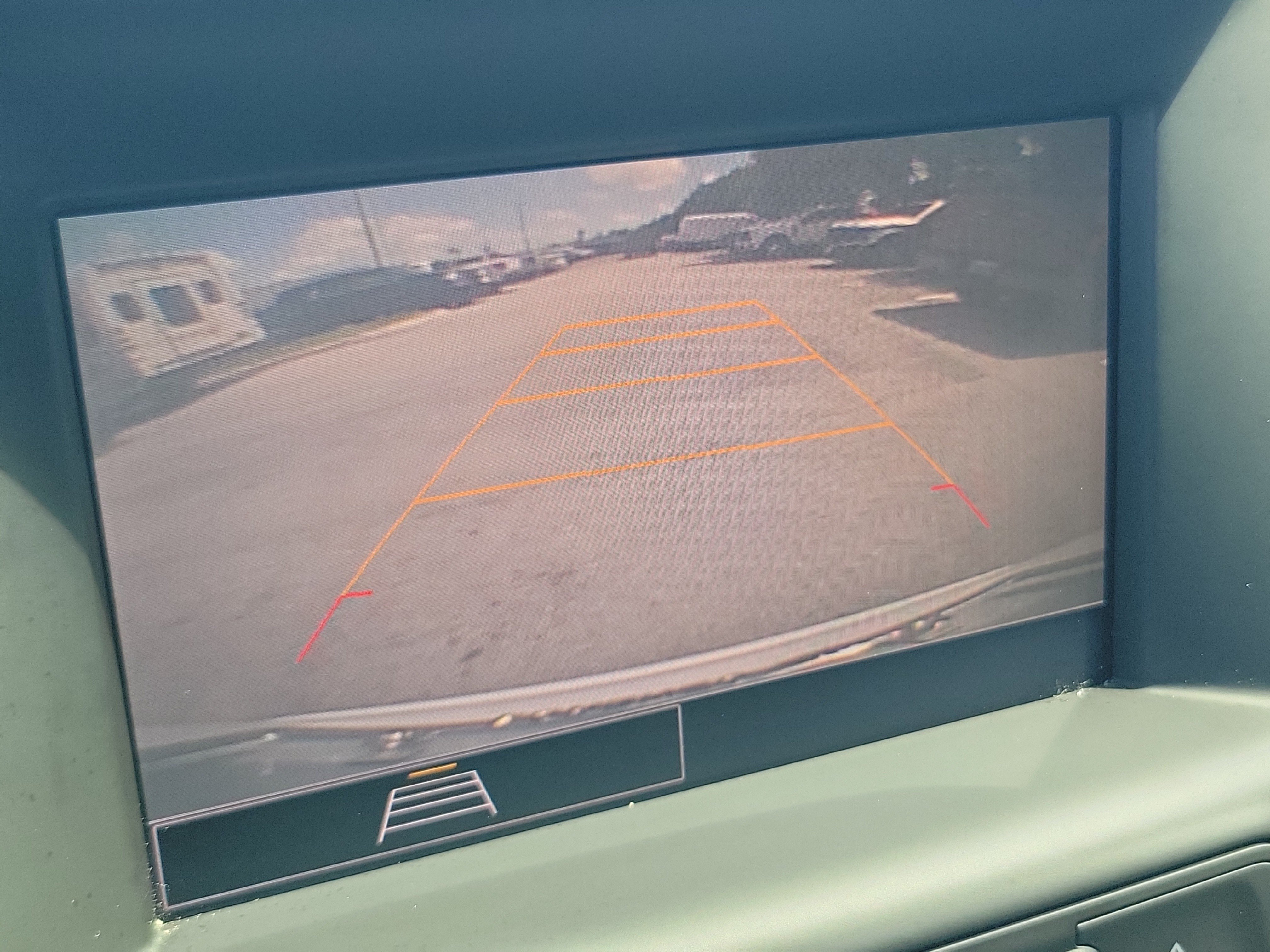 Used 2023 GMC Terrain SLE w/ Driver Convenience Package FWD image 10