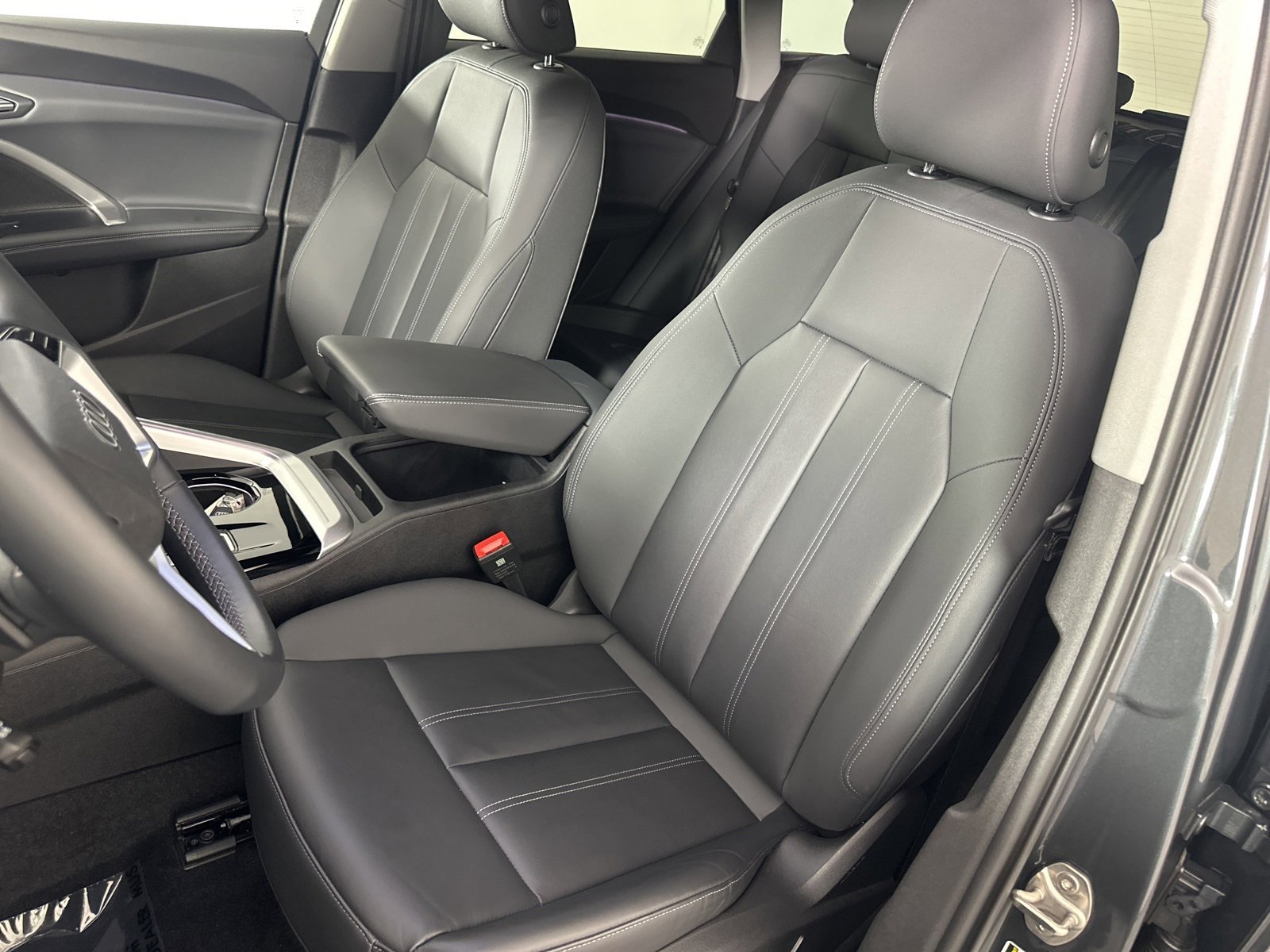 Certified 2025 Audi Q5 2.0T Premium Plus w/ Premium Plus image 11