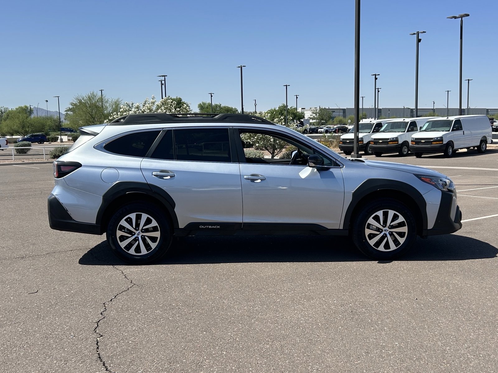 Used 2025 Subaru Outback Premium image 6