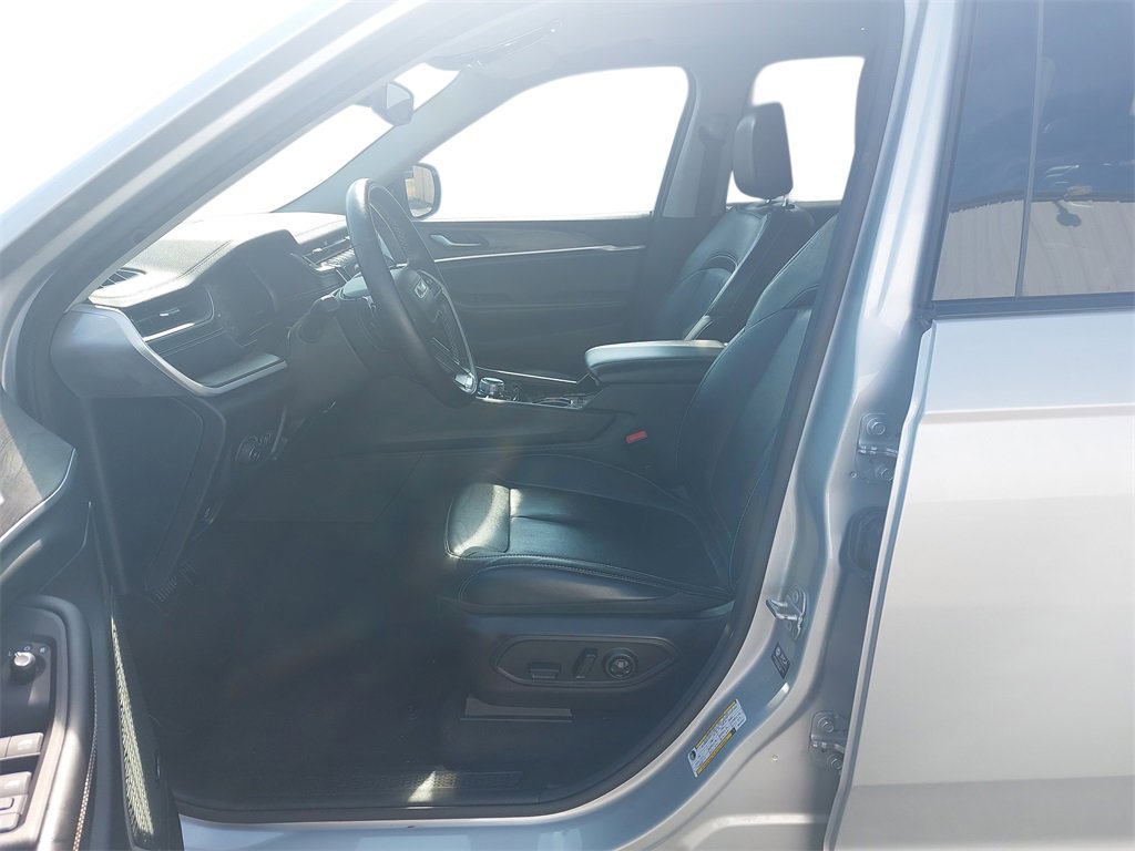 Used 2022 Jeep Grand Cherokee L Limited image 9