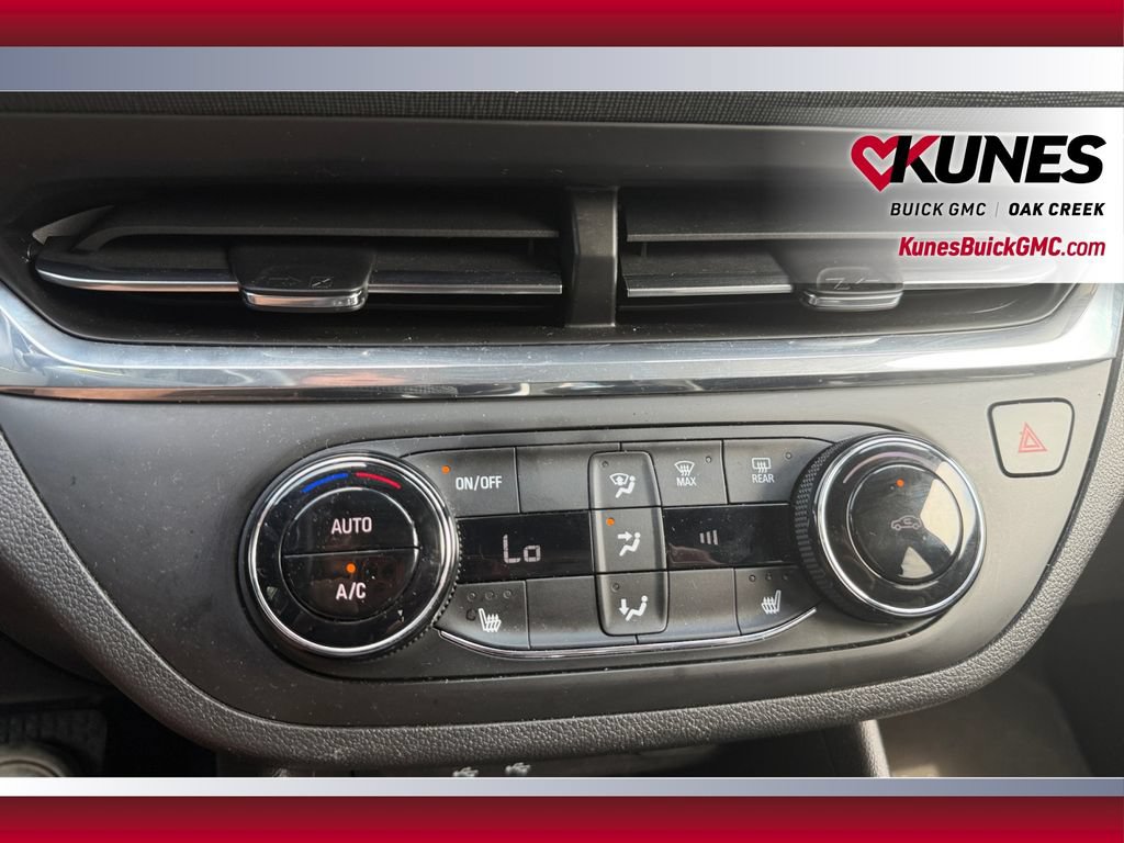 Used 2025 Buick Envista Preferred w/ Convenience I Package FWD image 28