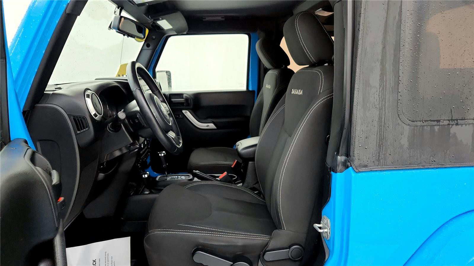 Used 2018 Jeep Wrangler Sahara w/ Connectivity Group image 17