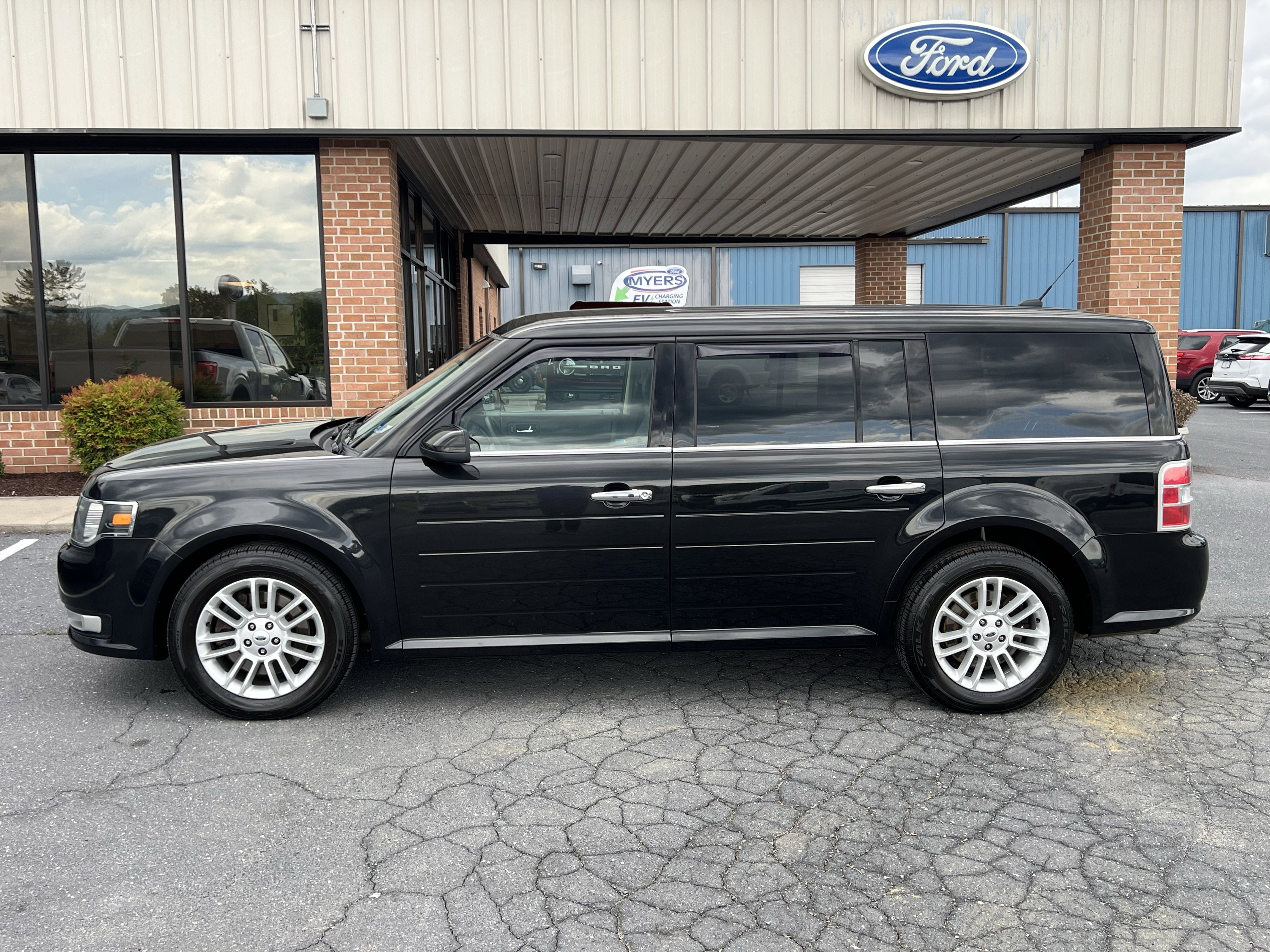 Used 2015 Ford Flex SEL w/ Equipment Group 202A AWD/4WD image 1
