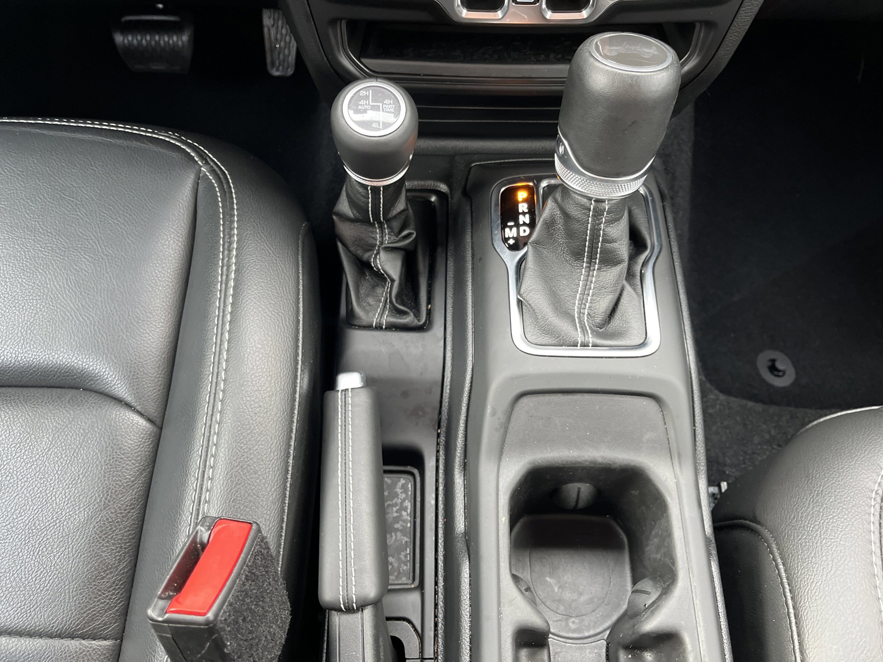 Used 2023 Jeep Wrangler Sahara w/ Cold Weather Group image 30