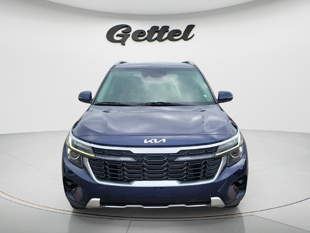 Used 2024 Kia Seltos EX FWD image 2