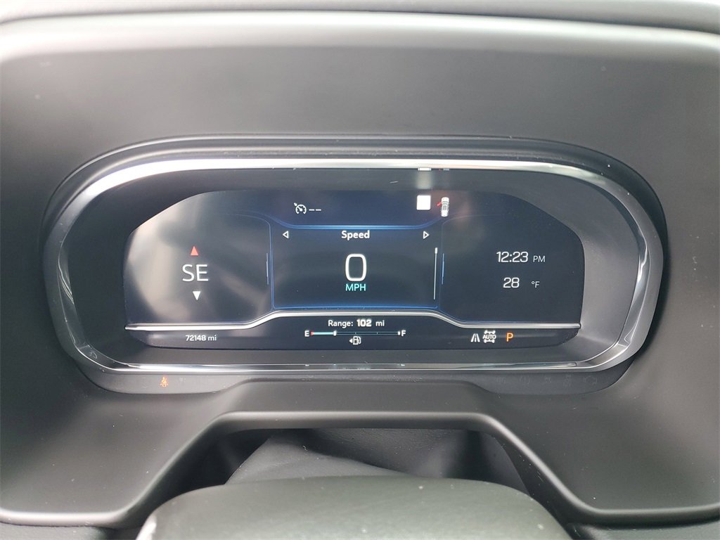 Used 2023 Chevrolet Suburban High Country image 15