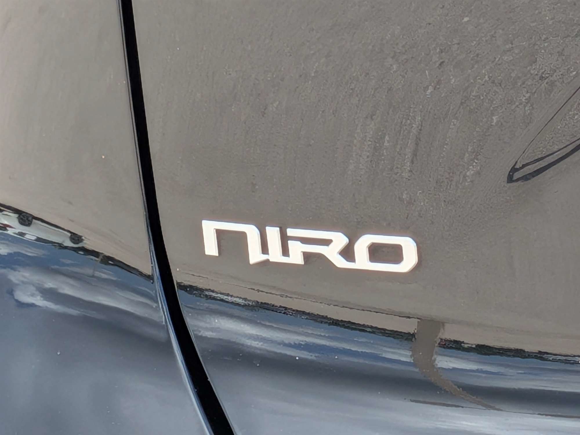 Certified 2024 Kia Niro SX Touring FWD image 15