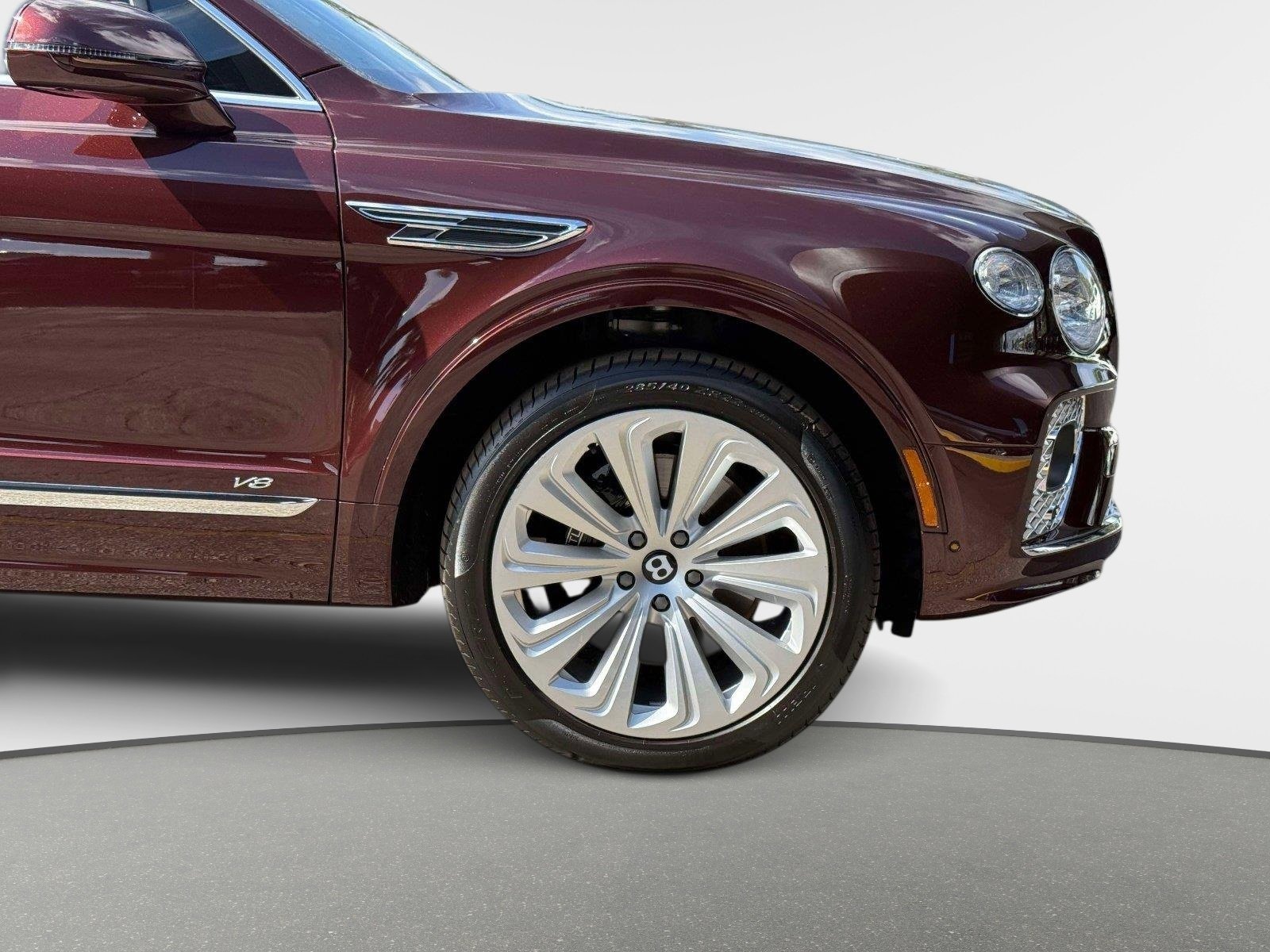 Used 2022 Bentley Bentayga image 21