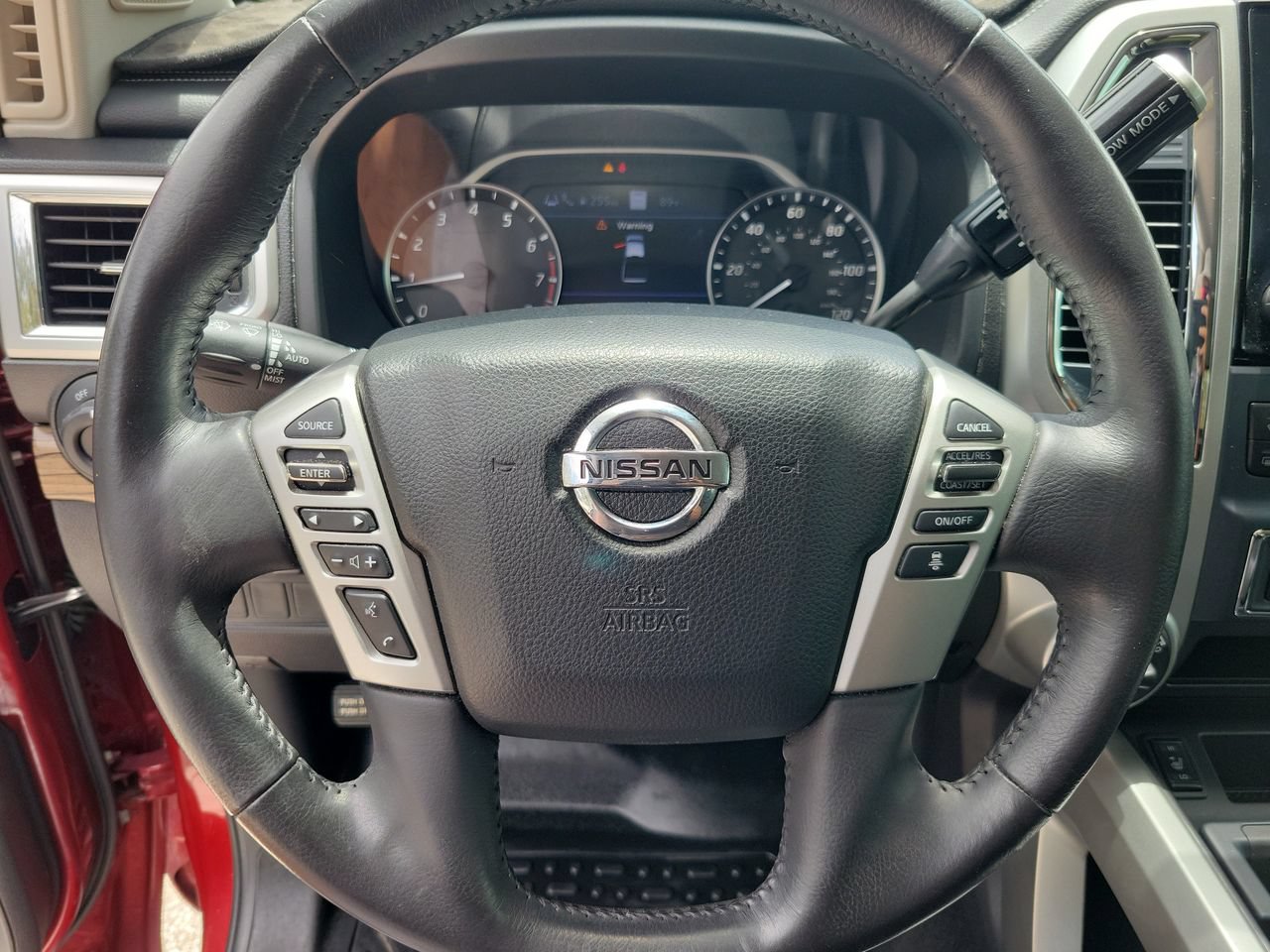 Used 2021 Nissan Titan SL AWD/4WD image 18