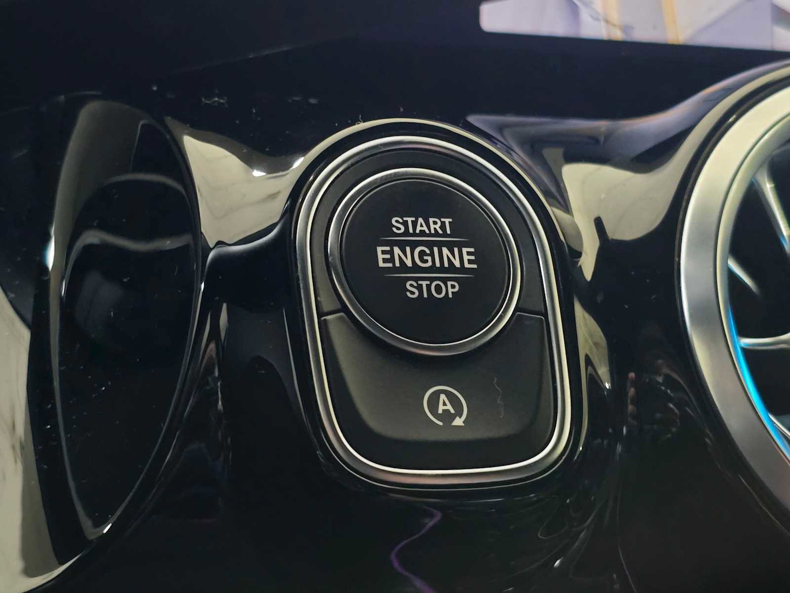 Certified 2023 Mercedes-Benz GLA 250 4MATIC image 34