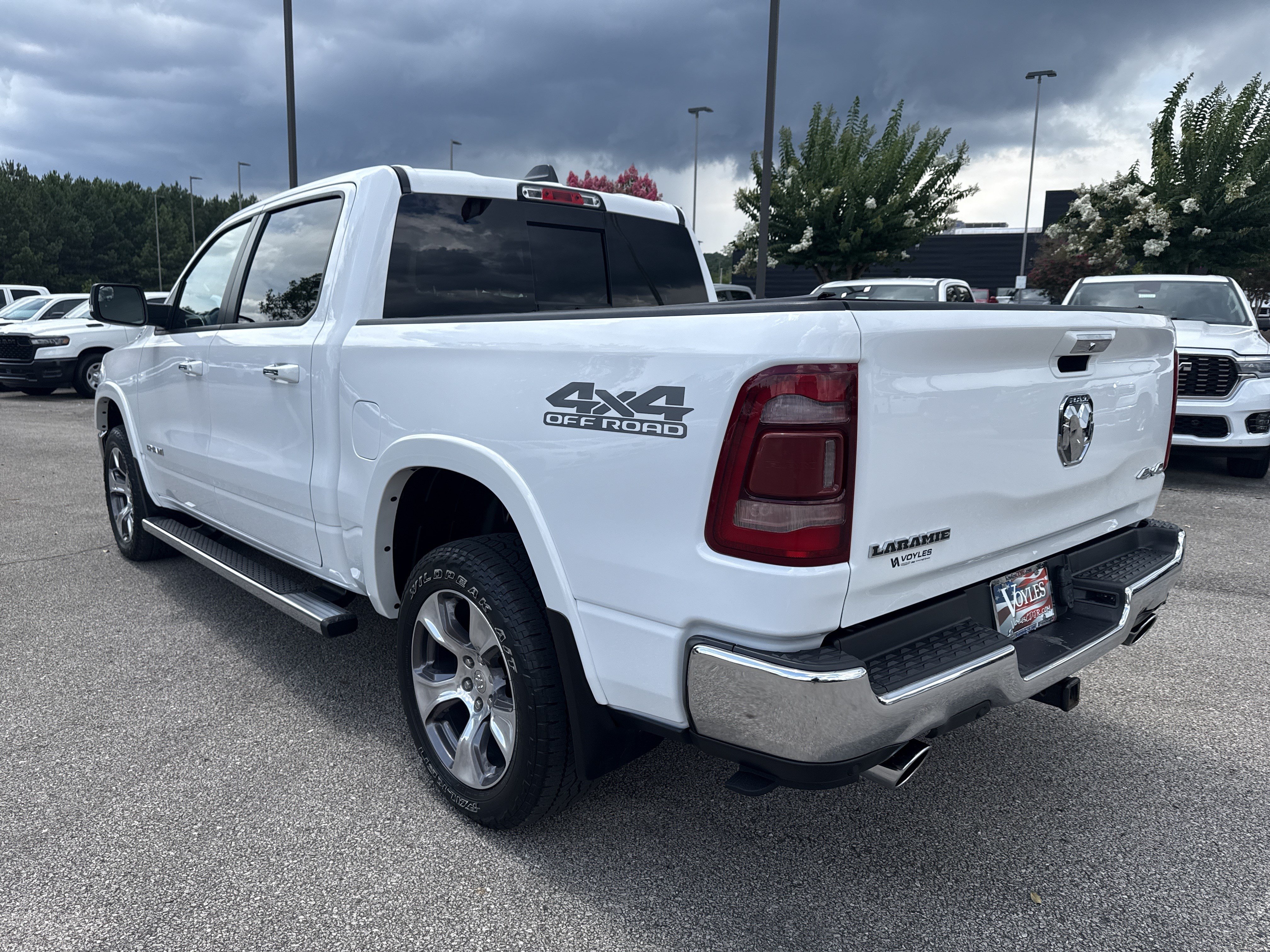 Used 2021 RAM 1500 Laramie AWD/4WD image 5