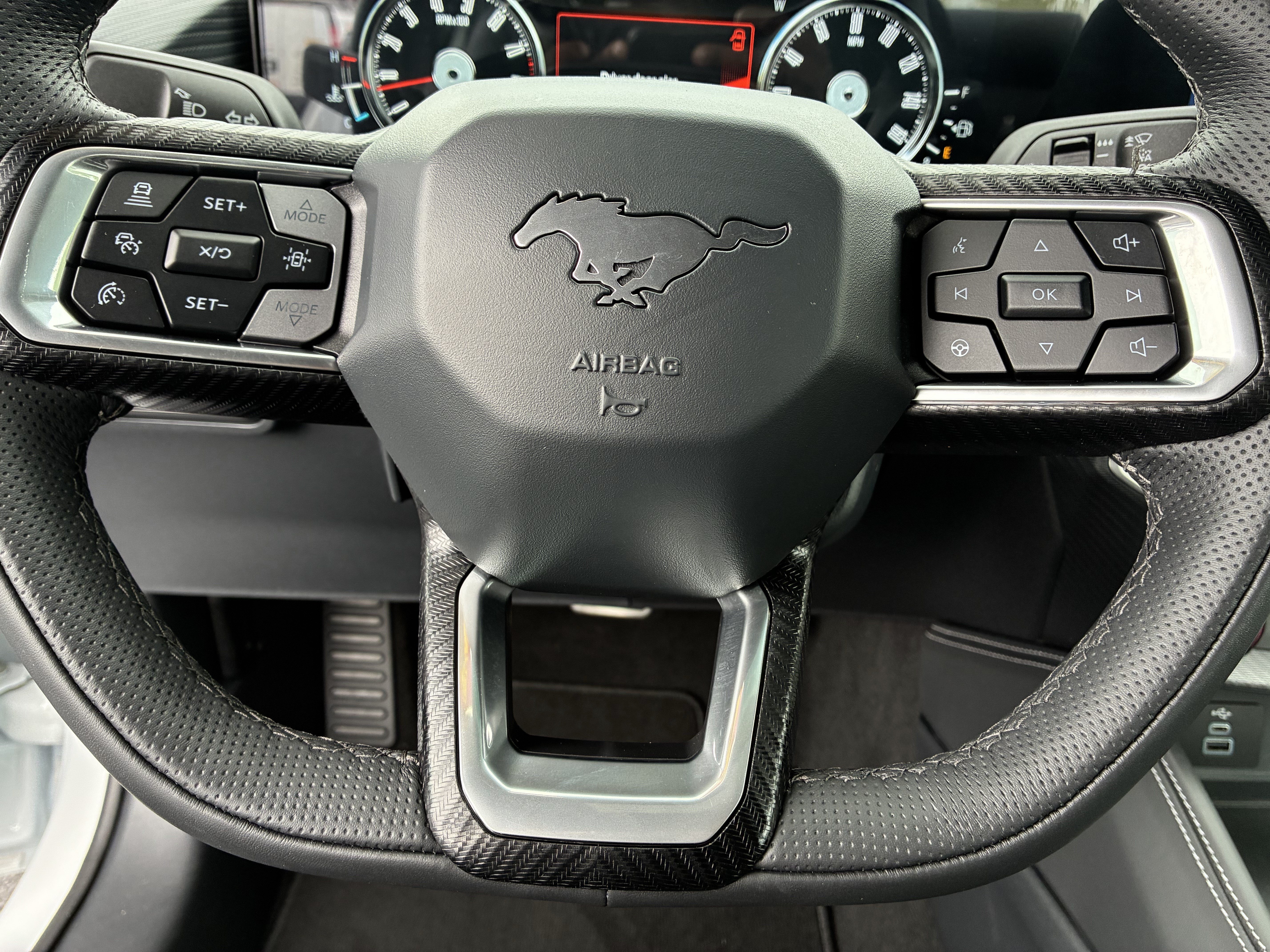 Used 2025 Ford Mustang GT Premium RWD image 24