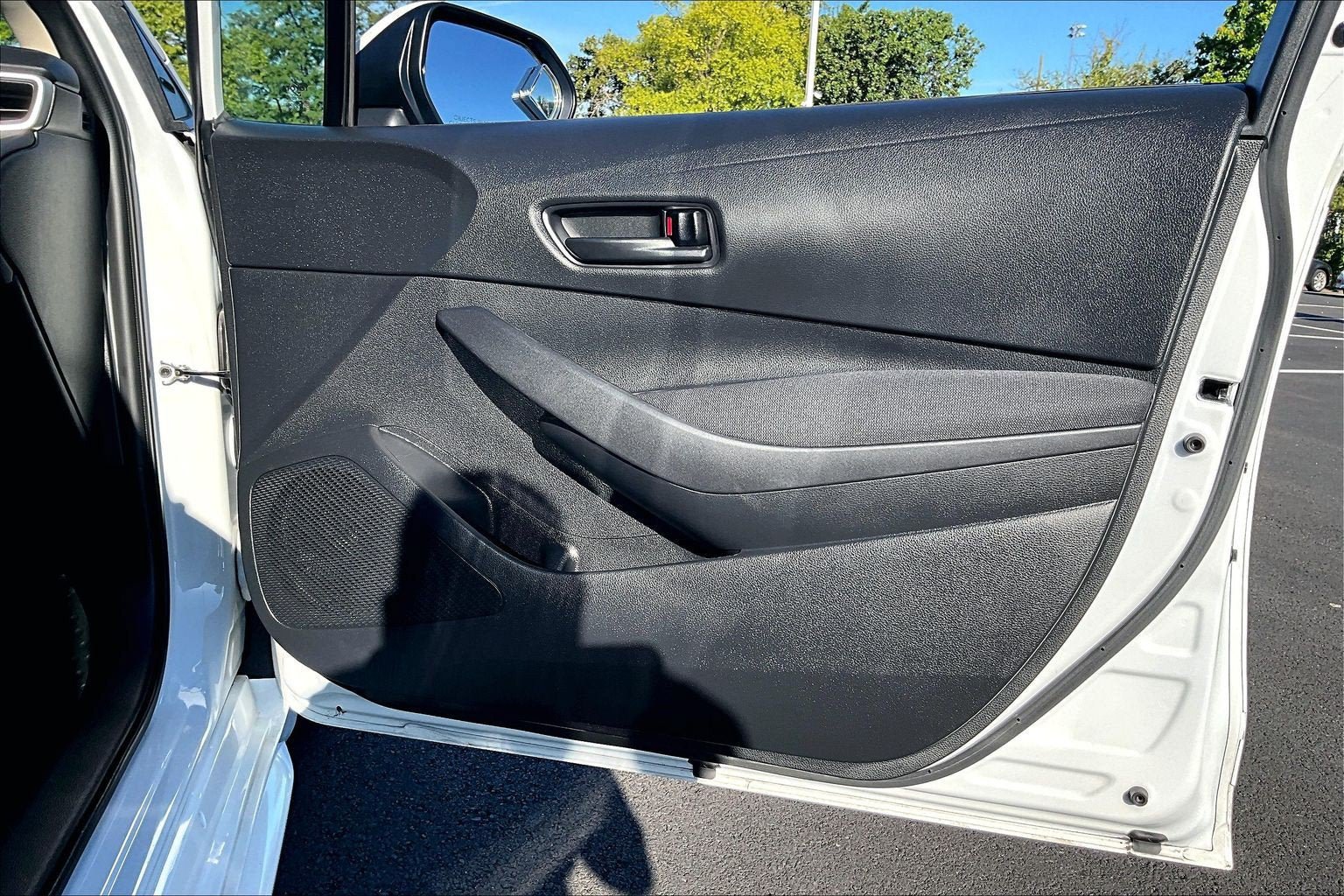 Used 2024 Toyota Corolla LE FWD image 22