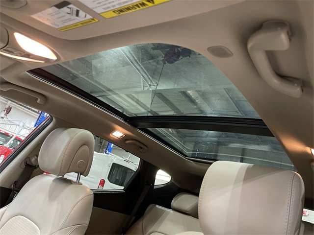 Used 2014 Hyundai Santa Fe Sport w/ Technology Package 04 image 20