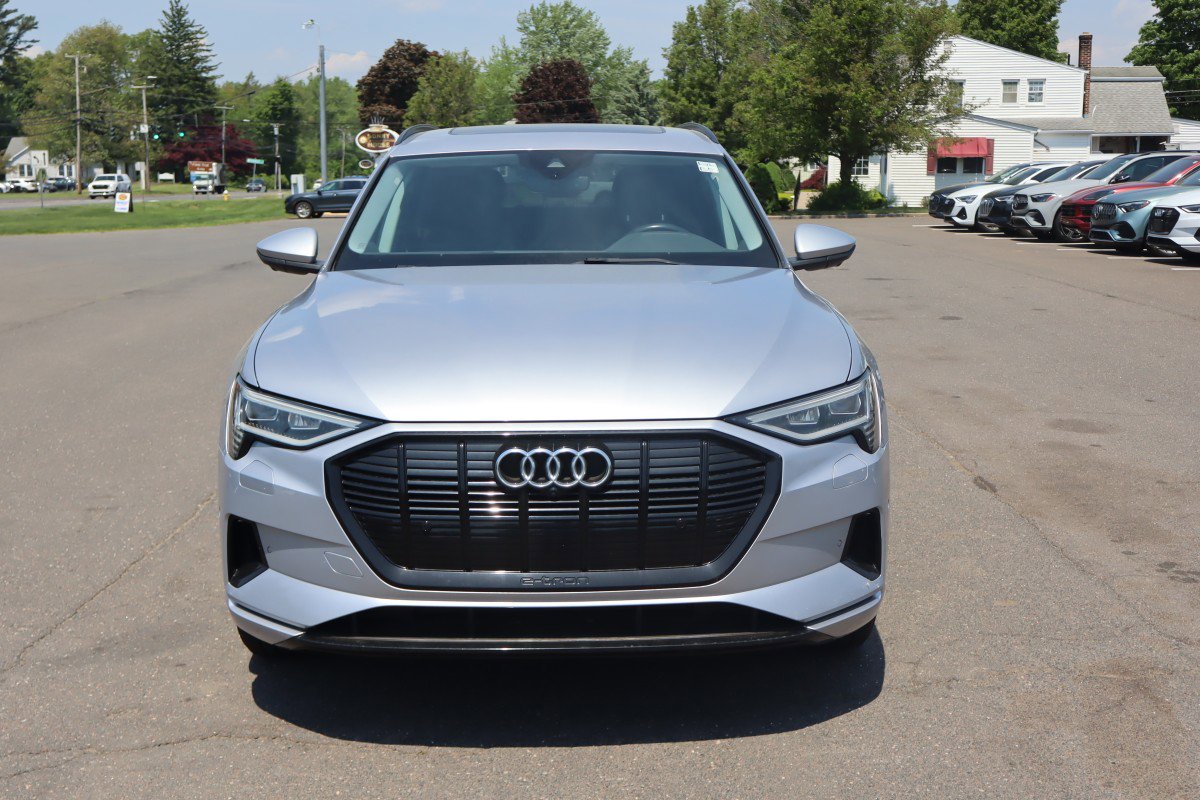 Used 2021 Audi e-tron Premium w/ Convenience Plus Package AWD/4WD image 2