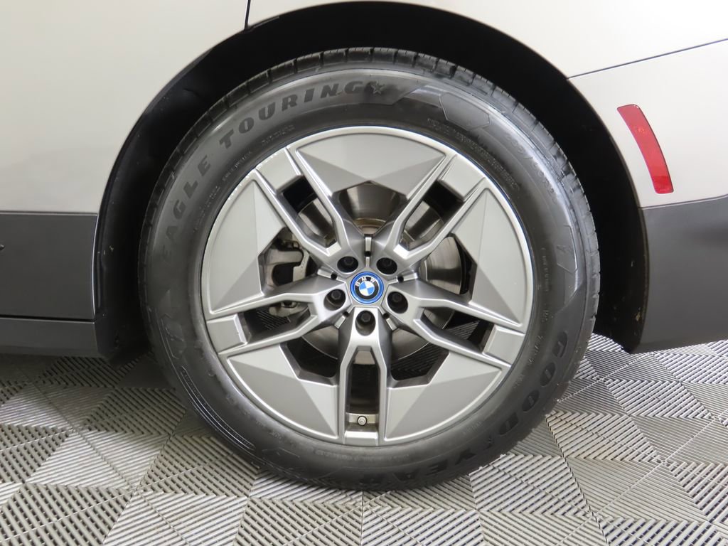 Certified 2023 BMW iX xDrive50 w/ Ultimate Package 2 image 29