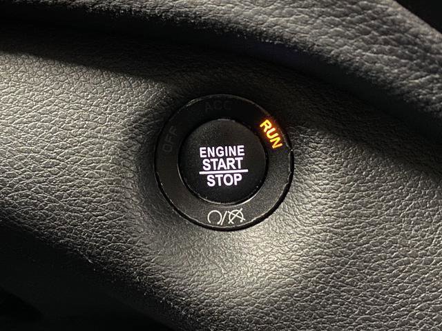 Used 2019 Jeep Cherokee Latitude Plus w/ Comfort/Convenience Group image 43