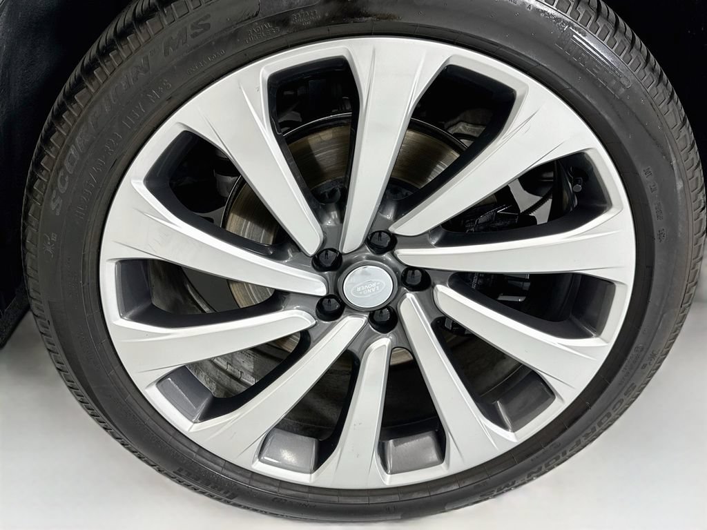 Certified 2023 Land Rover Range Rover SE AWD/4WD image 30