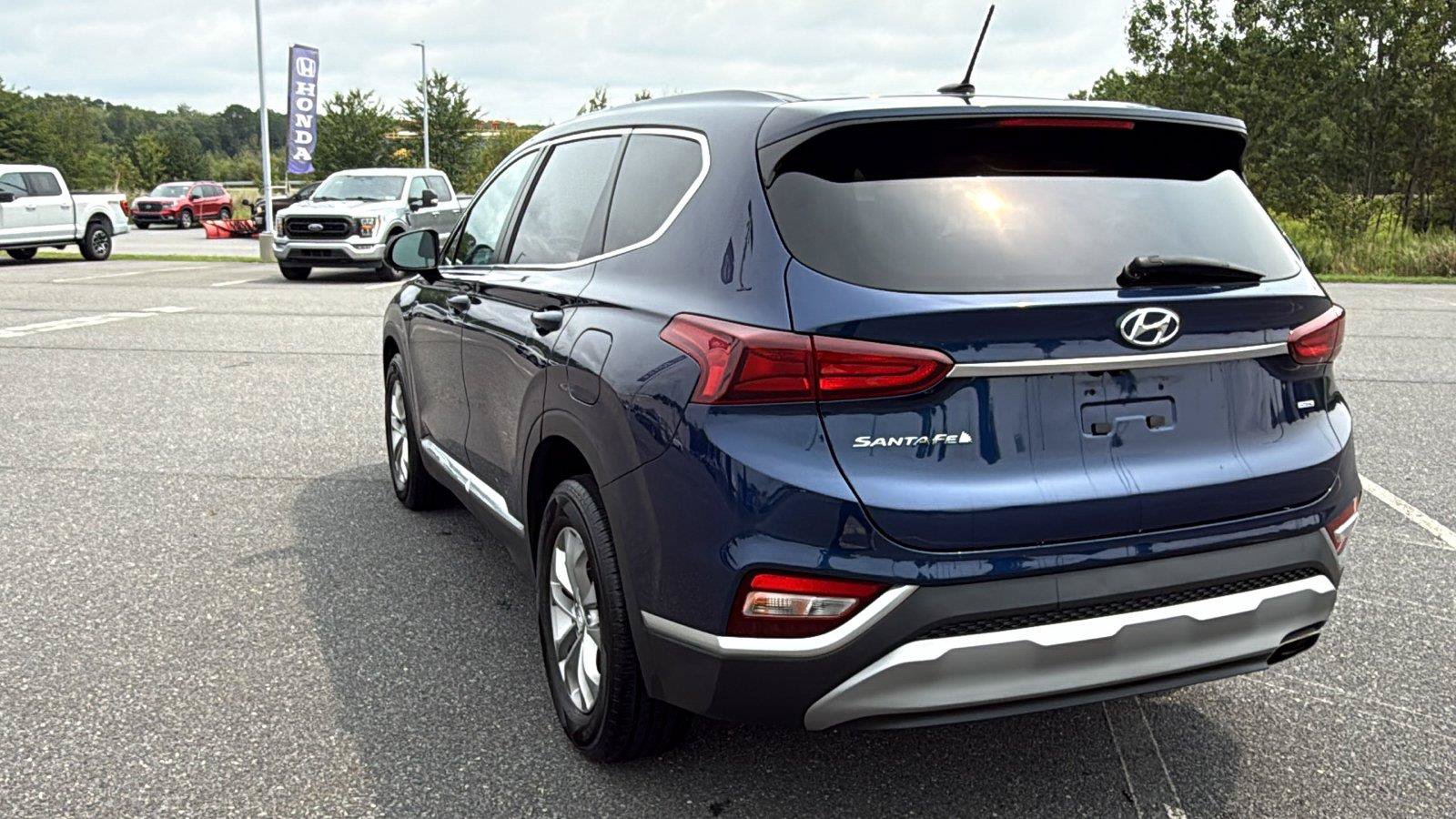 Used 2020 Hyundai Santa Fe SE AWD/4WD image 8