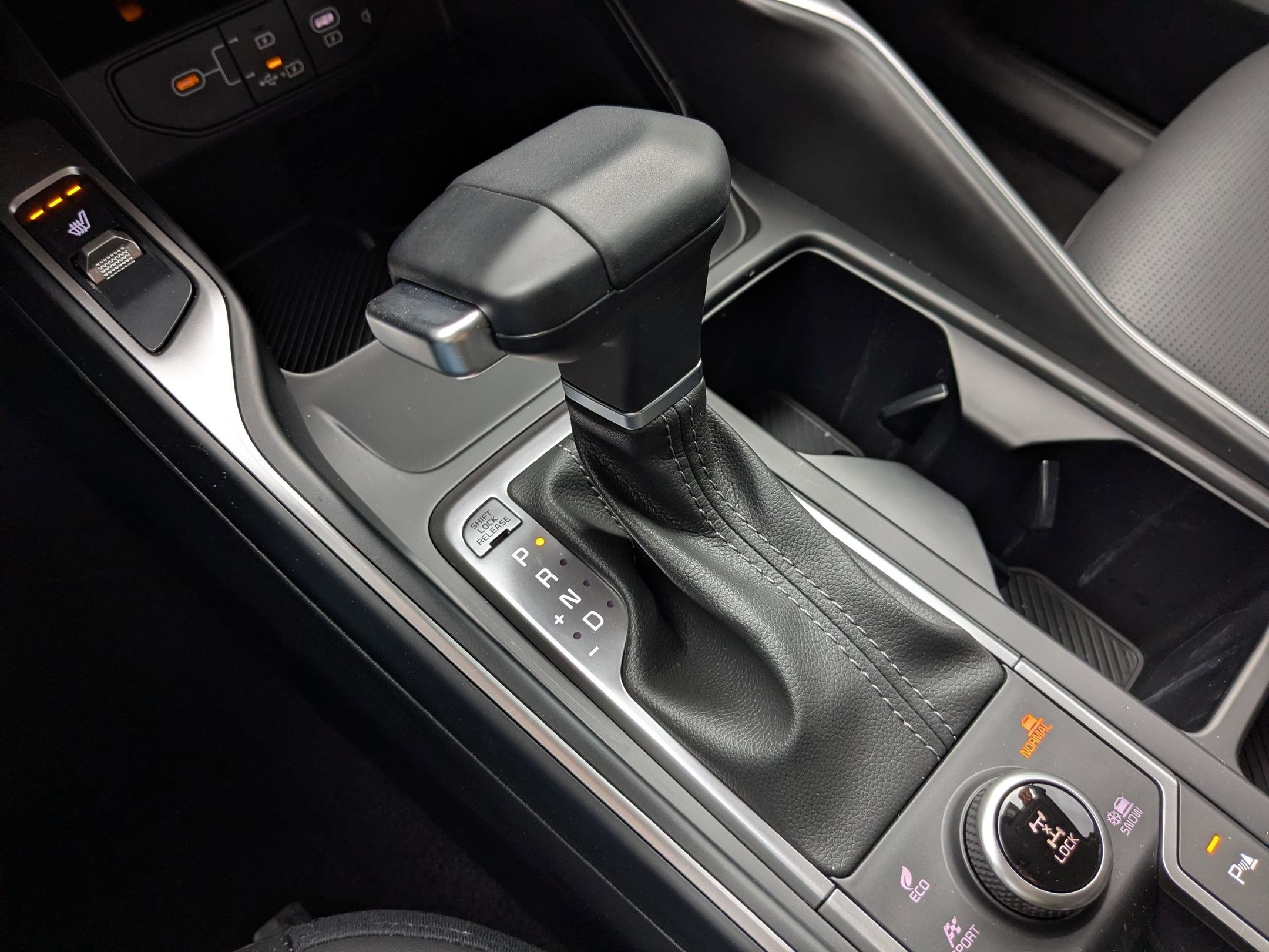 Certified 2025 Kia Sorento S image 23