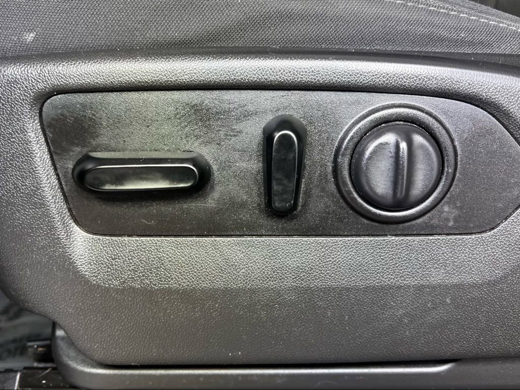 Used 2020 Chevrolet Silverado 1500 LT Trail Boss image 25