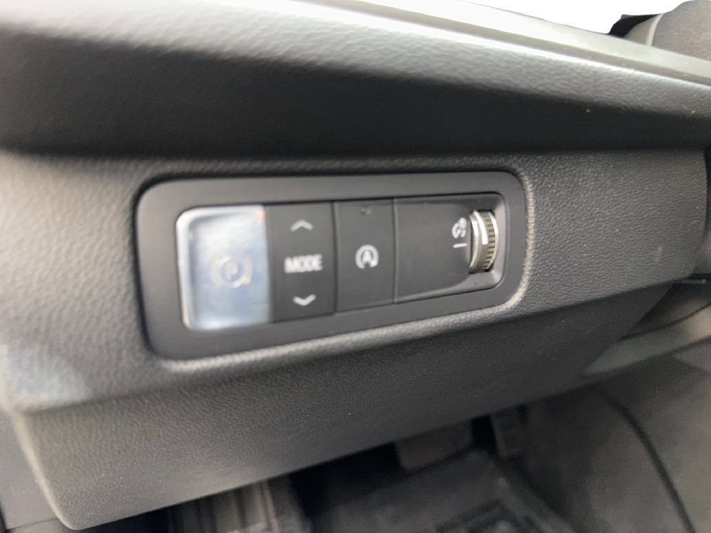 Used 2026 Chevrolet Traverse LT FWD image 61