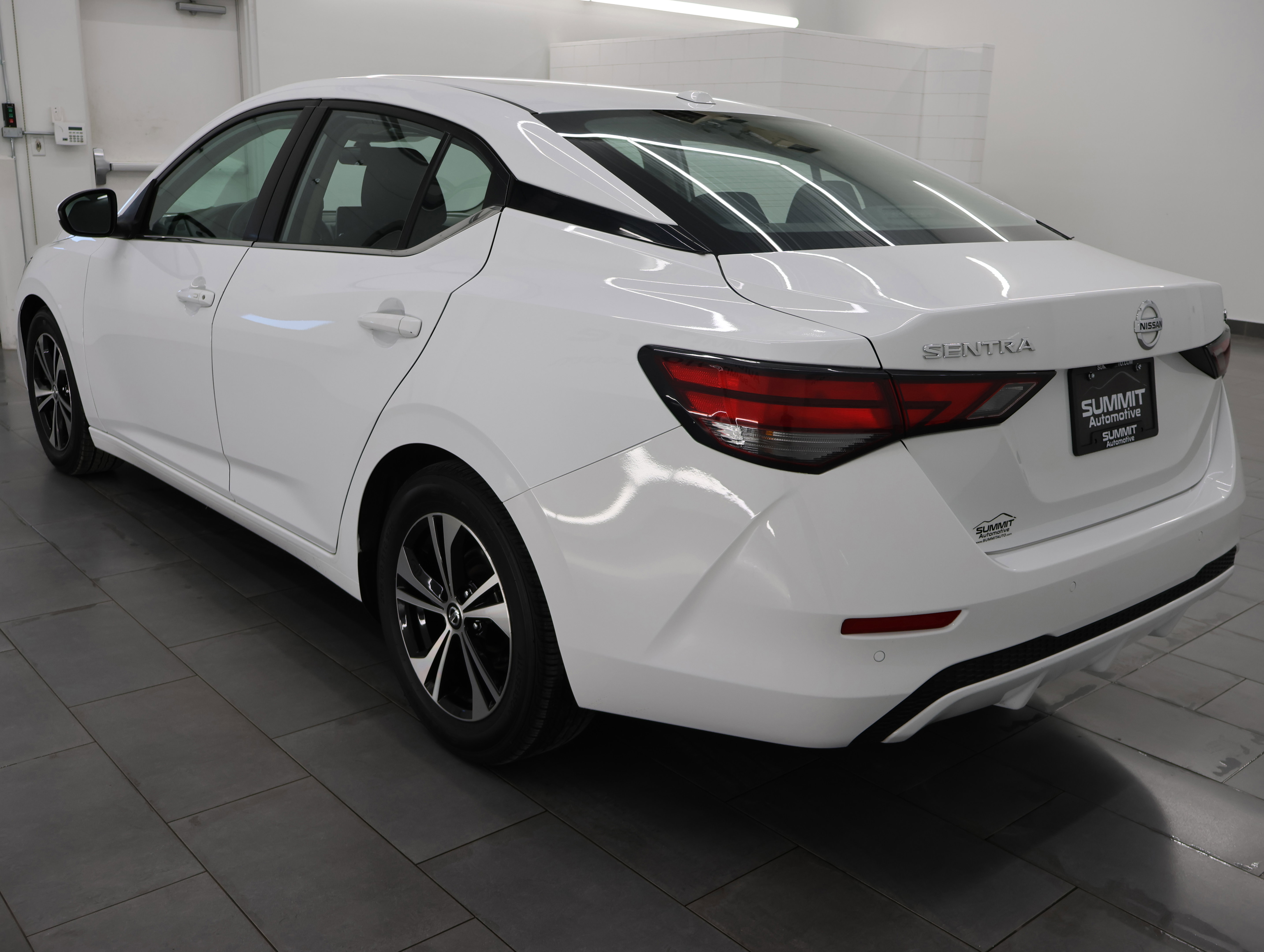 Used 2023 Nissan Sentra SV image 6