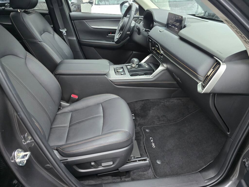 Certified 2024 MAZDA CX-90 Plug-In Hybrid w/ Preferred image 32
