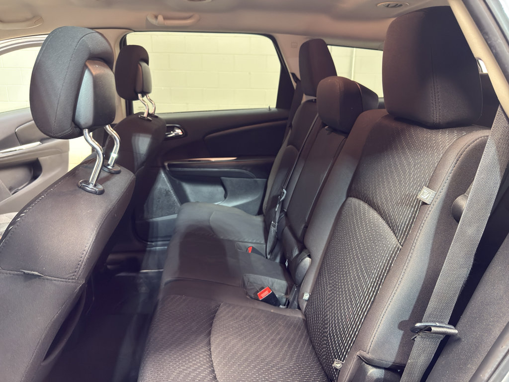 Used 2018 Dodge Journey SE w/ Popular Equipment Group FWD image 27