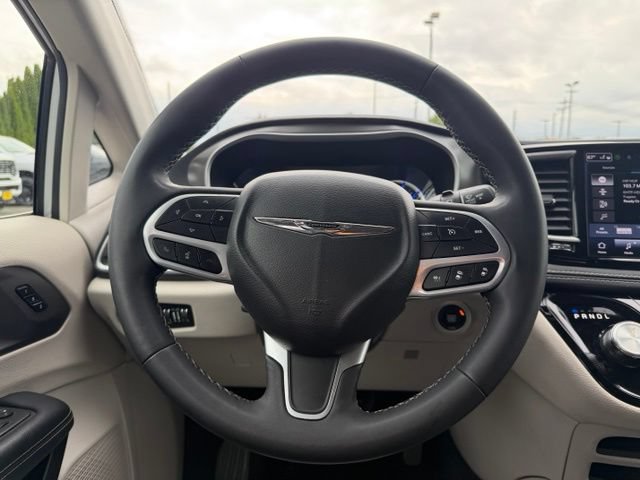 Used 2024 Chrysler Pacifica Limited FWD image 20