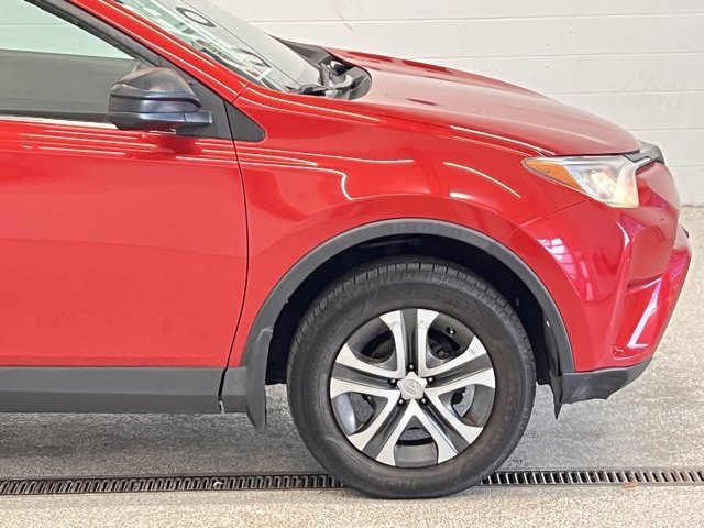 Used 2016 Toyota RAV4 LE image 4