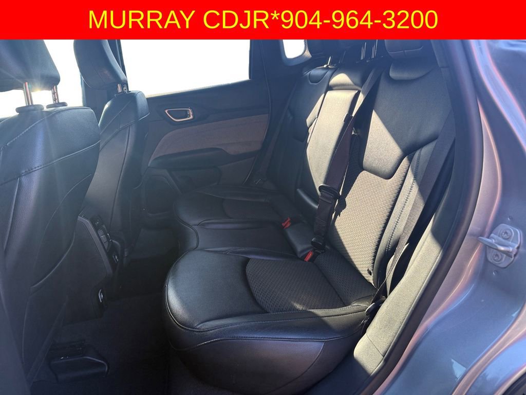 Used 2024 Jeep Compass Latitude image 13