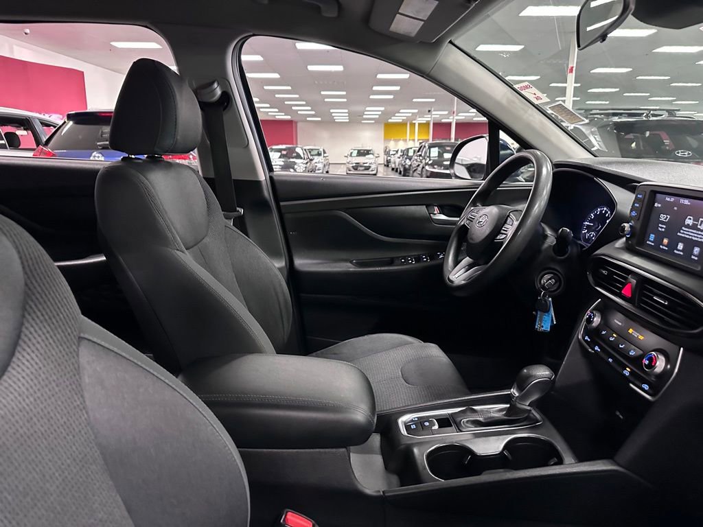 Used 2020 Hyundai Santa Fe SE image 32