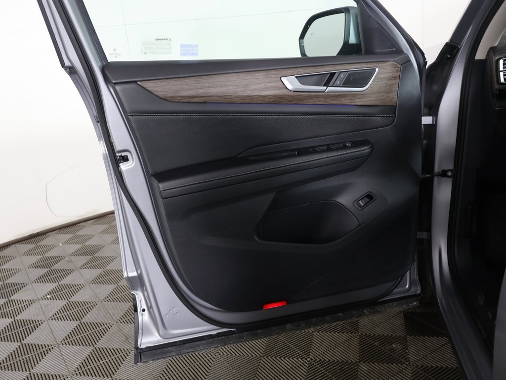 Used 2024 Volkswagen Atlas SEL image 29