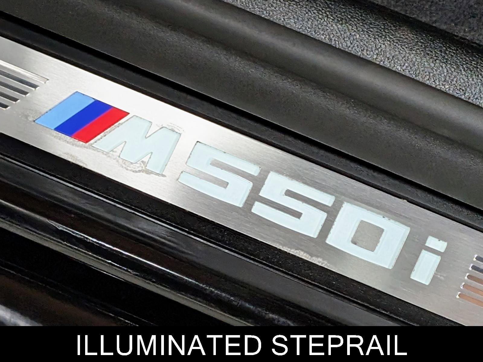 Used 2022 BMW M550i xDrive image 15