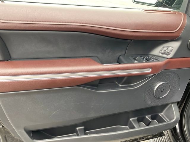 Used 2024 Ford Expedition Limited image 15