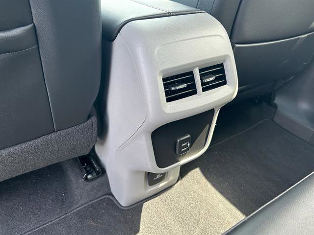 Used 2023 GMC Terrain SLT w/ Infotainment Package II image 27