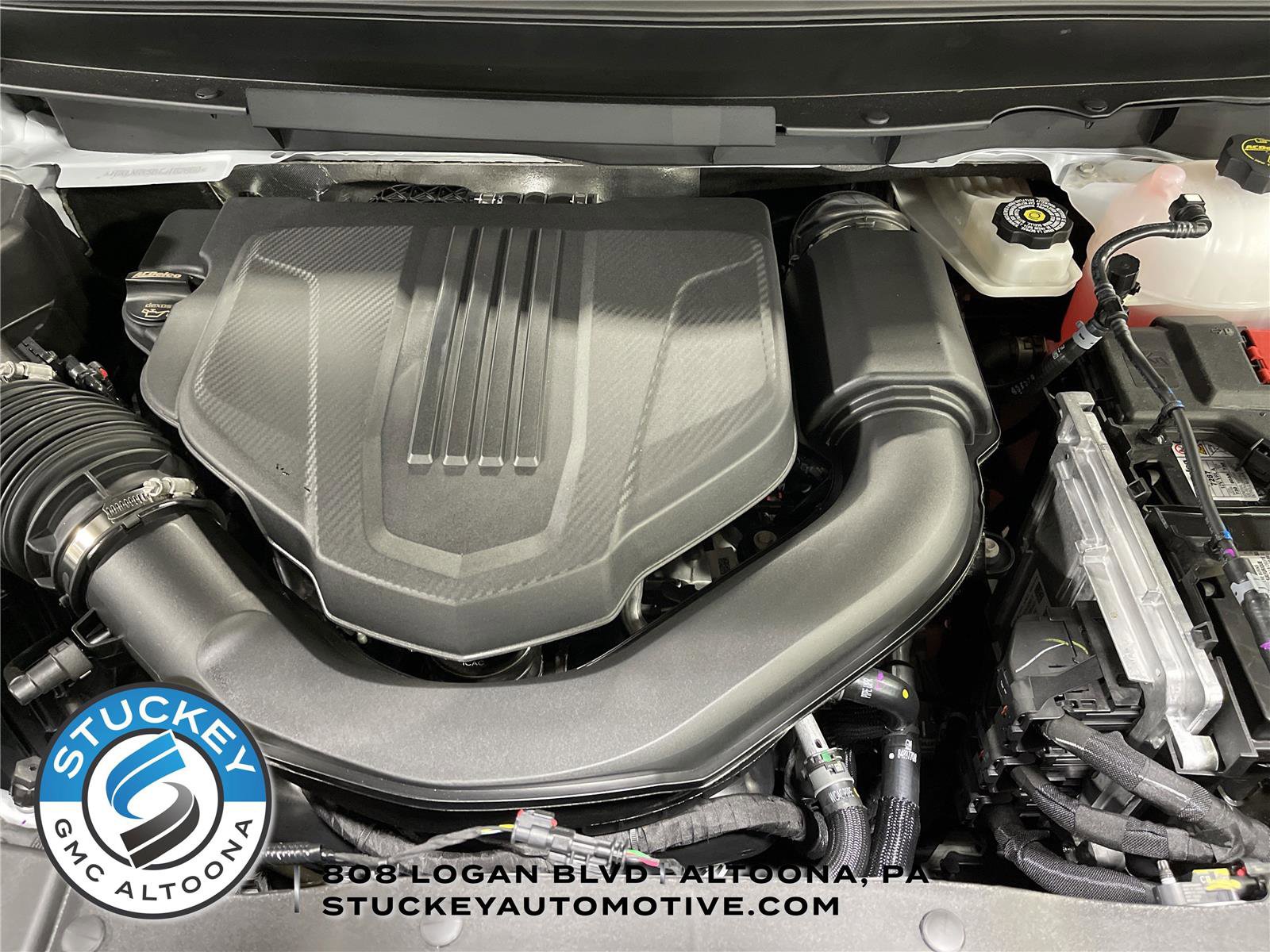 New 2026 GMC Acadia Denali w/ Super Cruise Package image 16