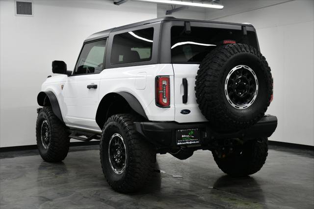 Used 2023 Ford Bronco Badlands w/ Sasquatch Package AWD/4WD image 6