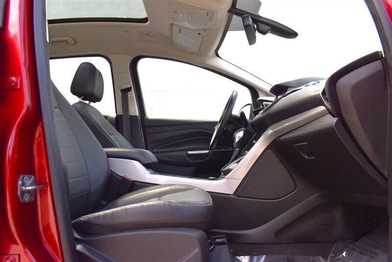 Used 2013 Ford C-MAX SEL FWD image 30